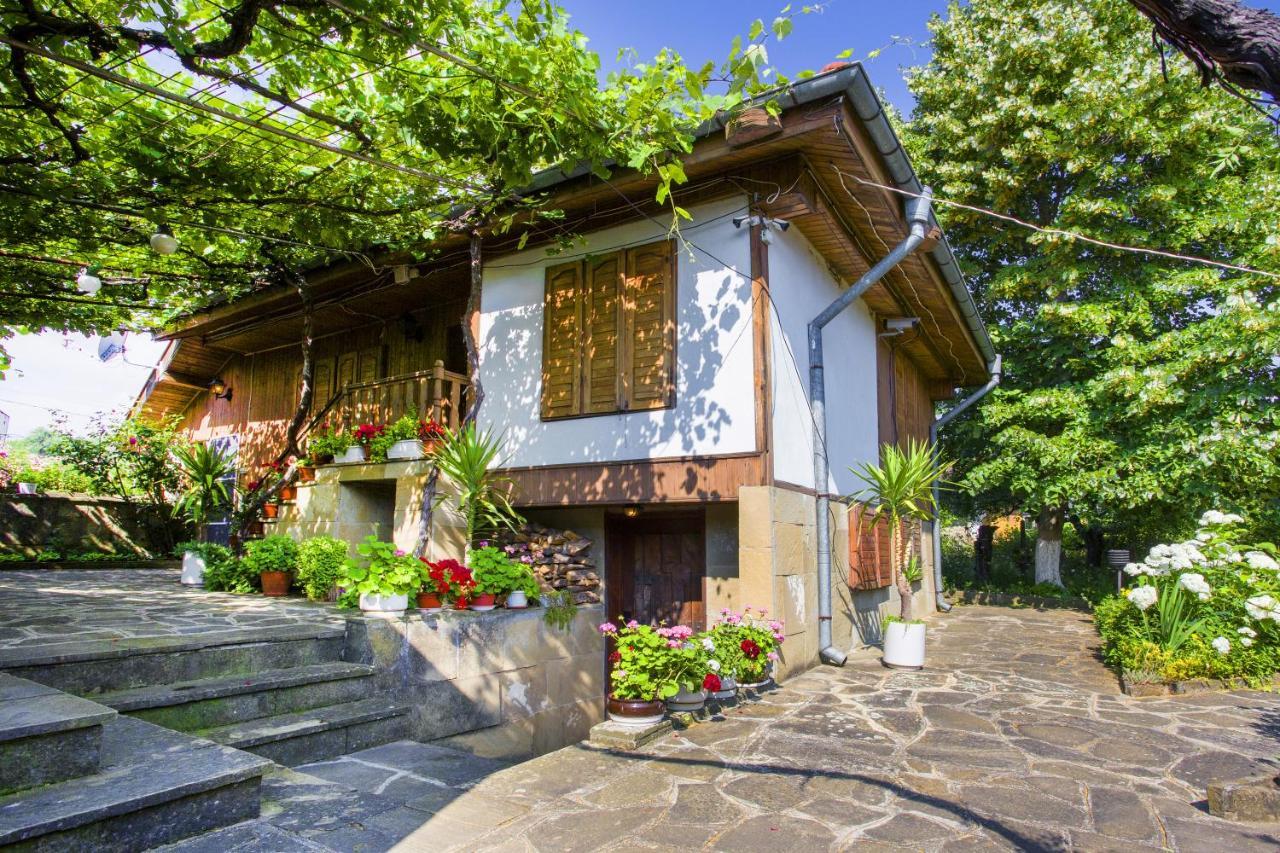 Хаджикольовата Къща Villa Медвен Екстериор снимка
