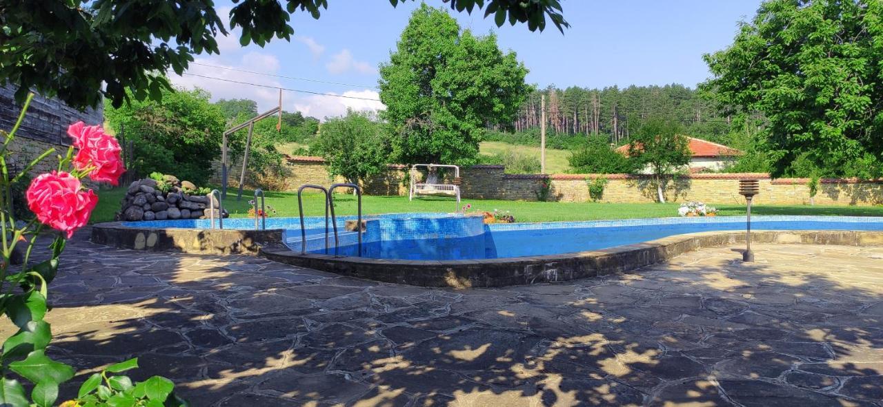 Хаджикольовата Къща Villa Медвен Екстериор снимка