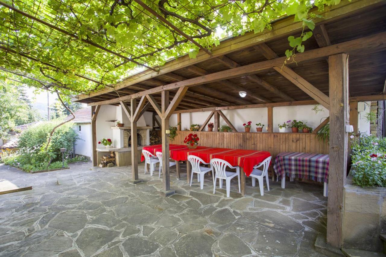 Хаджикольовата Къща Villa Медвен Екстериор снимка